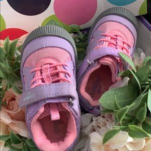 Toddler girl shoes OshKosh size 6